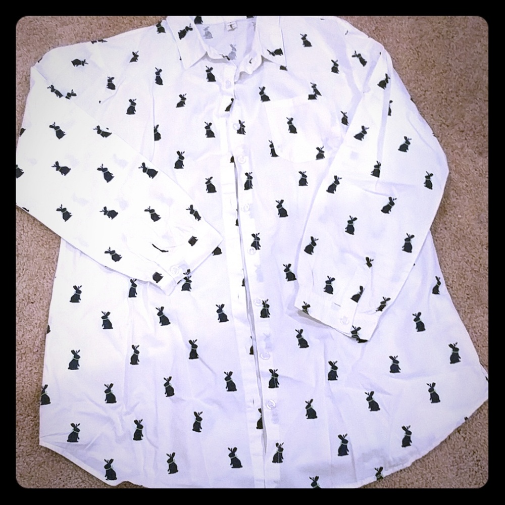 Women's long sleeve button up Large